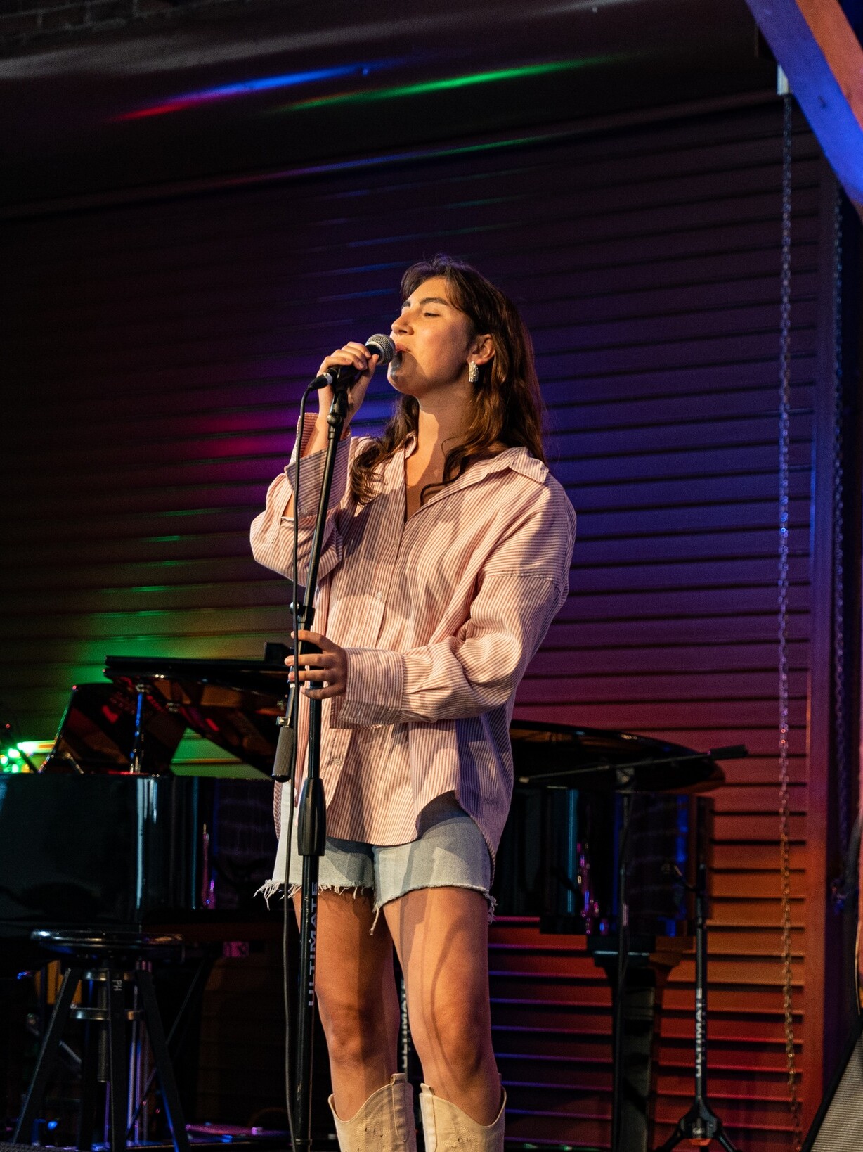 Eline at Mic